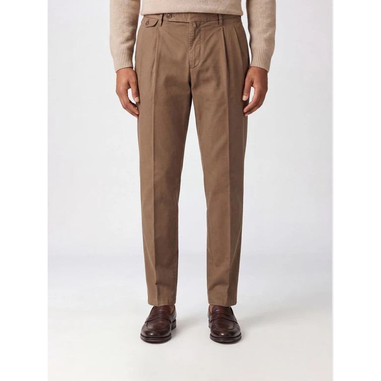 Slim Fit Chinos in a Cotton and Linen Blend (BG0230005900136)