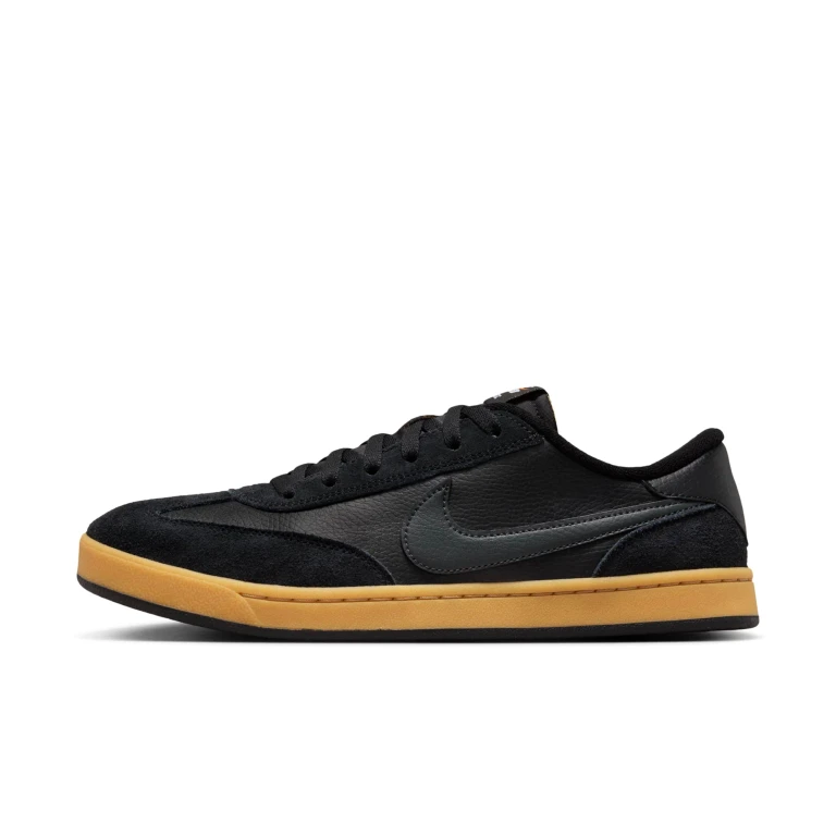Men's Sb Fc Classic 'Black Anthracite Gum' Sneakers