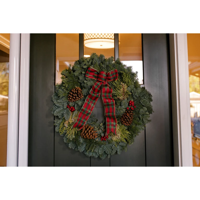 Mixed Noble Fir Wreath 12"