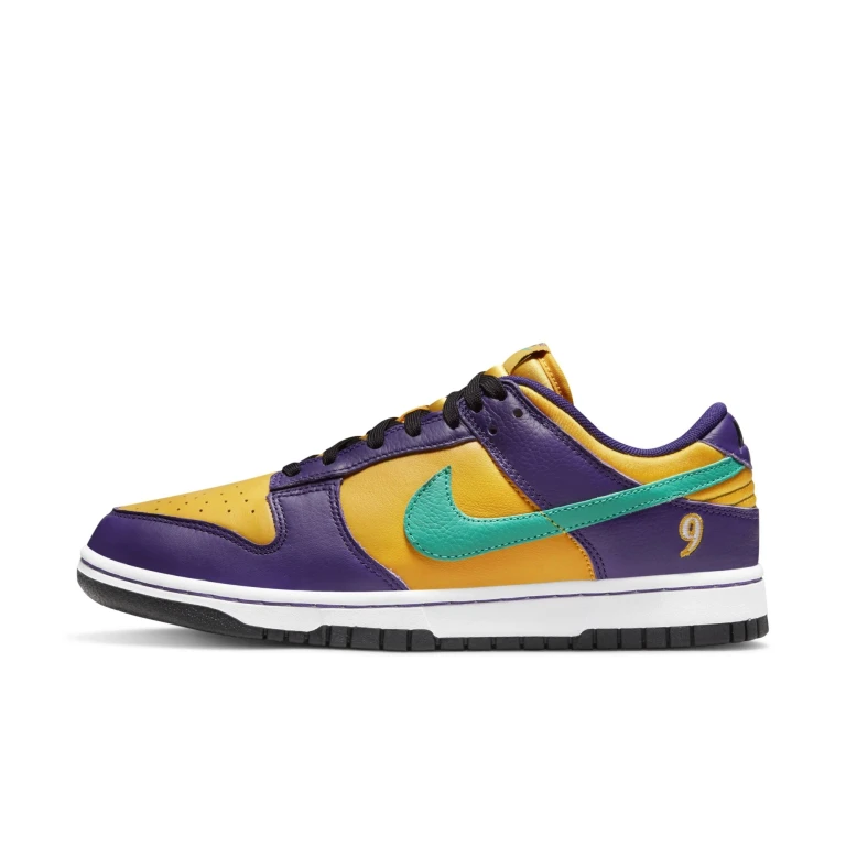 Women's Dunk Low Ll Sneakers