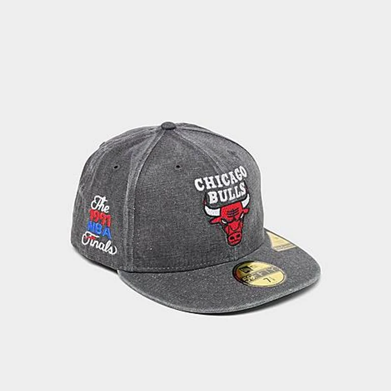New Era Chicago Bulls NBA 59FIFTY Fitted Hat in Black/Red Size: 7 1/2
