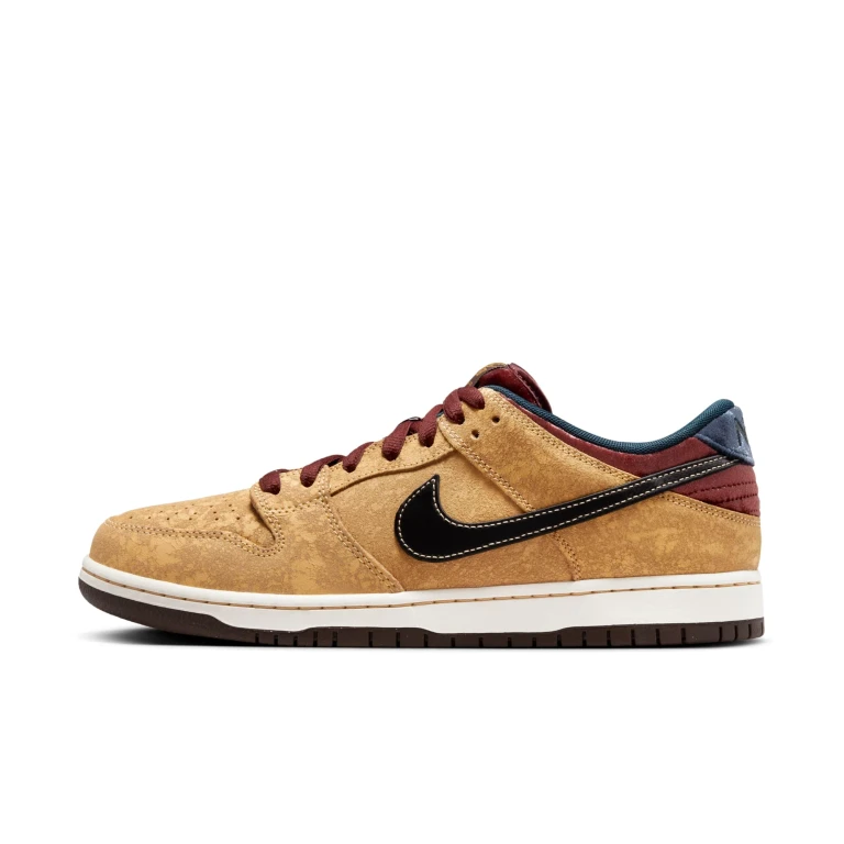 Men's Sb Dunk Low 'City Of Cinema' Sneakers