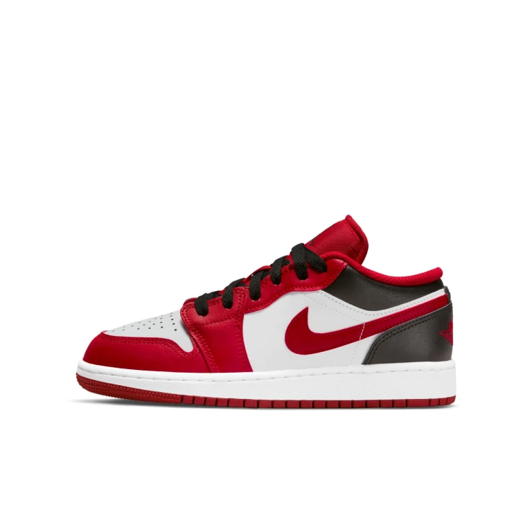 Grade School Retro 1 Low 'Bulls' Gs Sneakers