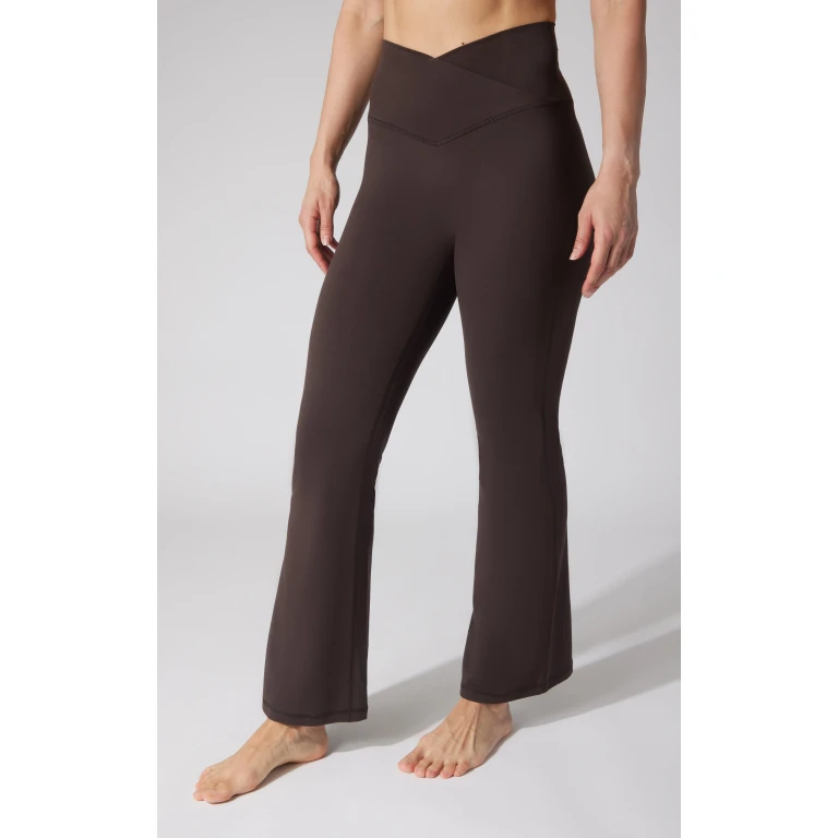 Lux Sophia 29.5" Crossover Flare Pant