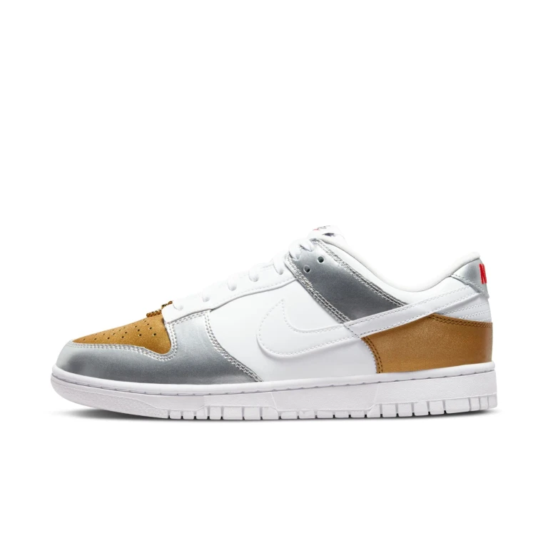 Nike Women's Dunk Low W 'Heirloom' Sneakers