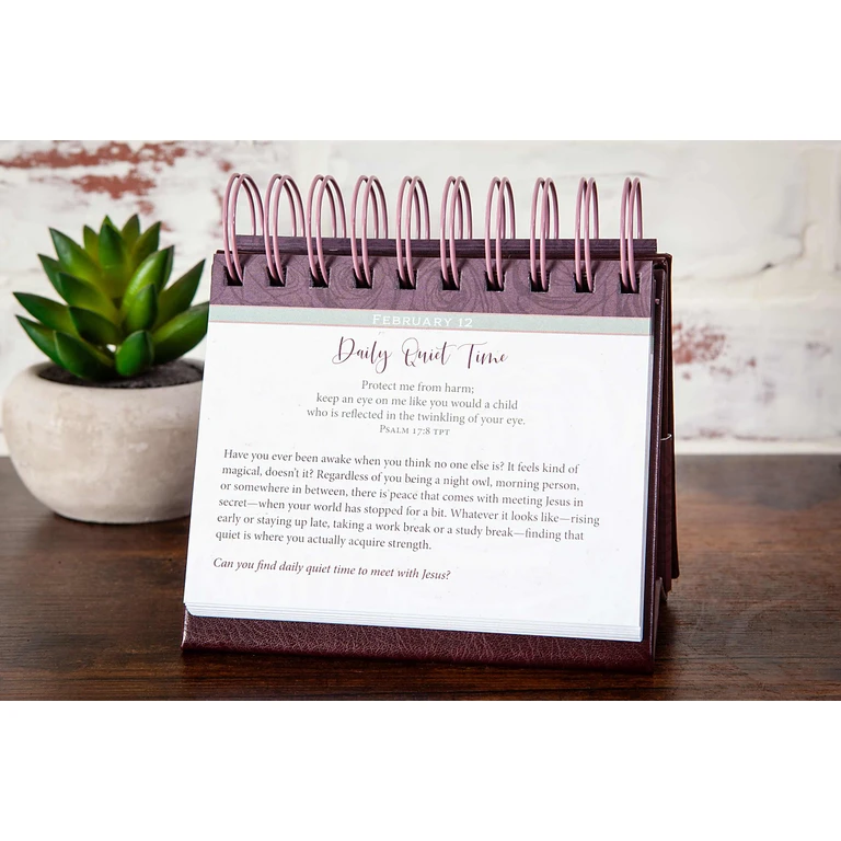 Daily Strength for Women (Undated Perpetual Devotional Calendar)