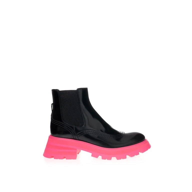 Alexander McQueen Black Leather Chelsea Boots - Women