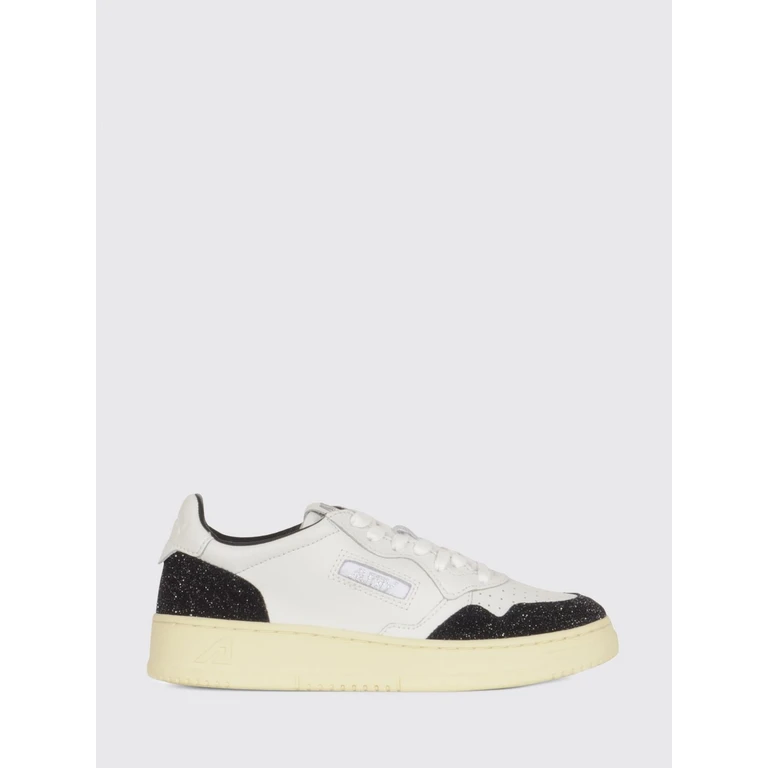 Sneaker mit Glitzer-Einsätzen