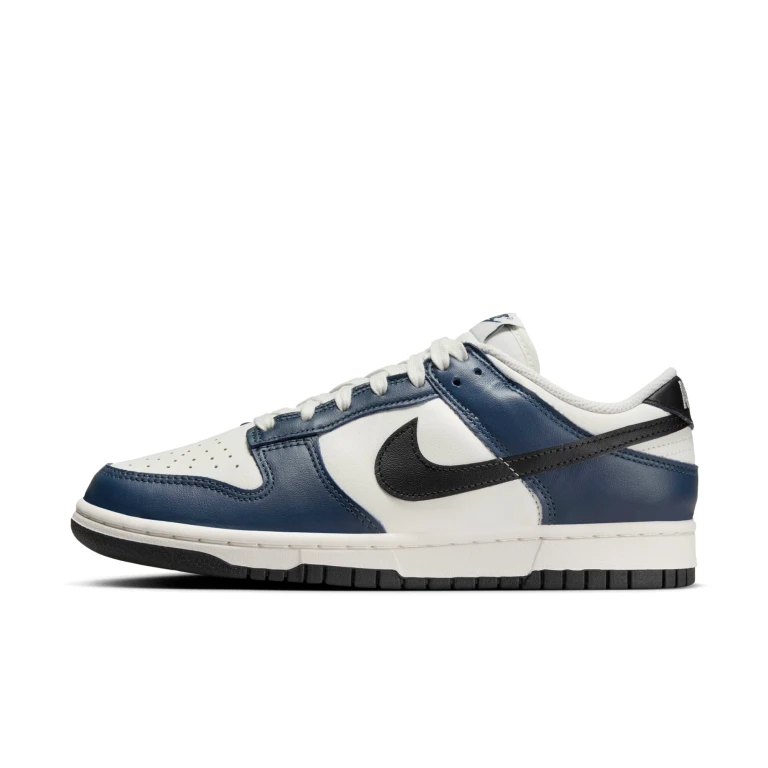 Women's W Dunk Low Sneakers