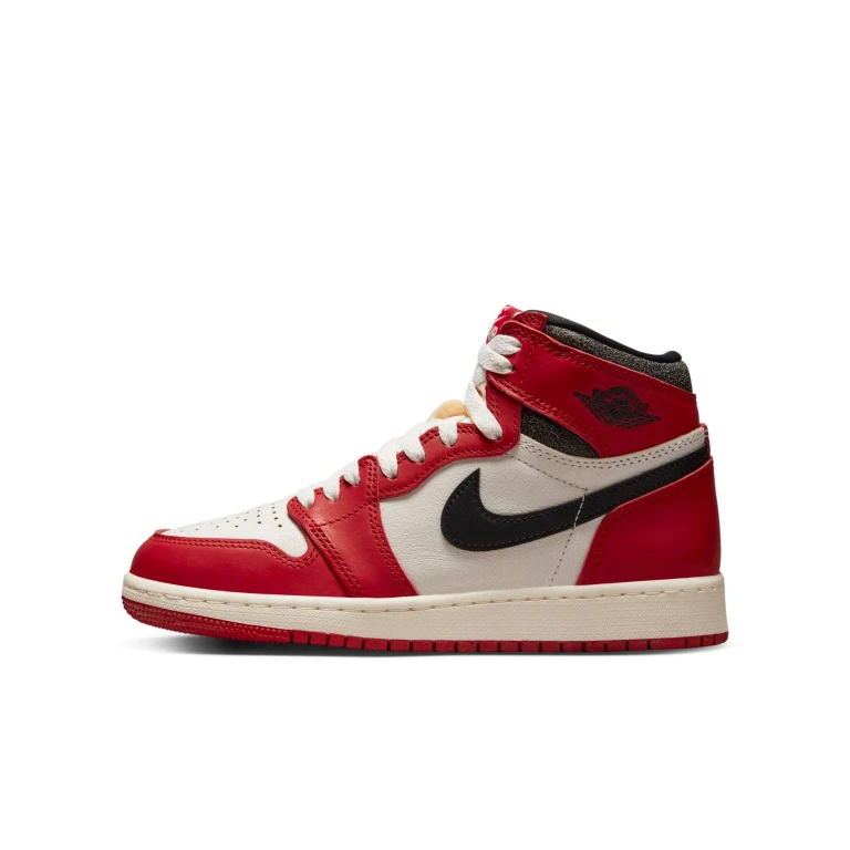 Grade School Retro 1 High Og 'Chicago Lost And Found' Gs Sneakers