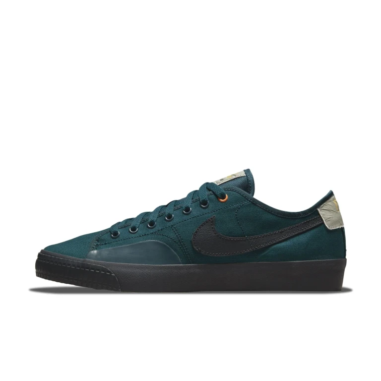 Men's Daan Van Der Linden X Blazer Court Sb Sneakers