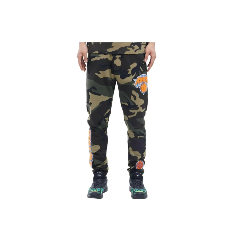 NBA New York Knicks Pro Team Men Joggers Camo