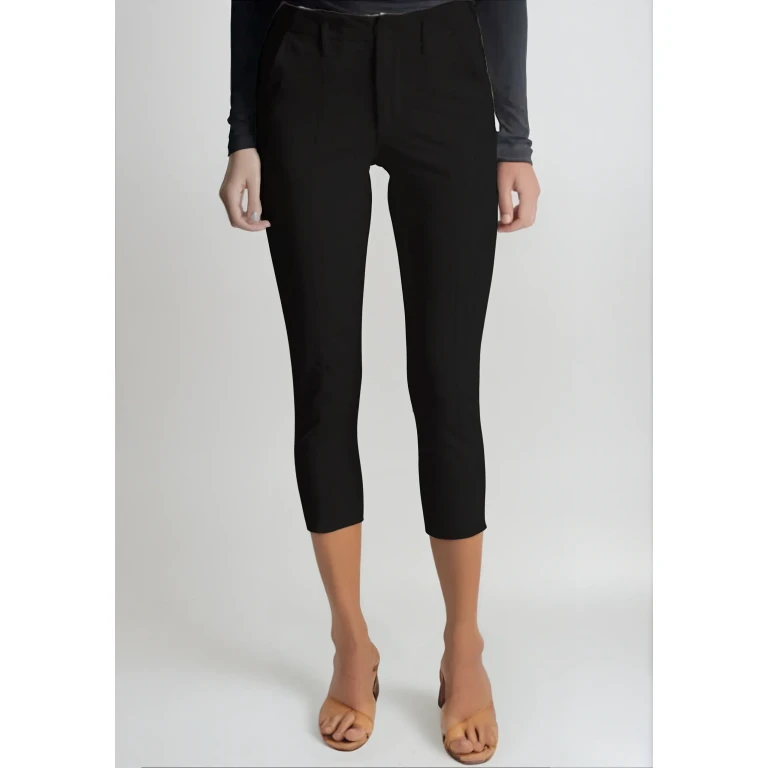 Easy Street Stretch Crop Chino Pant