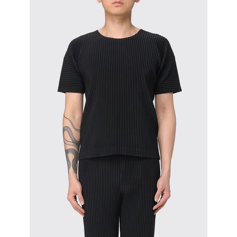 HOMME PLISSE' ISSEY MIYAKE T-Shirt Men color Black (HP66JK03315)