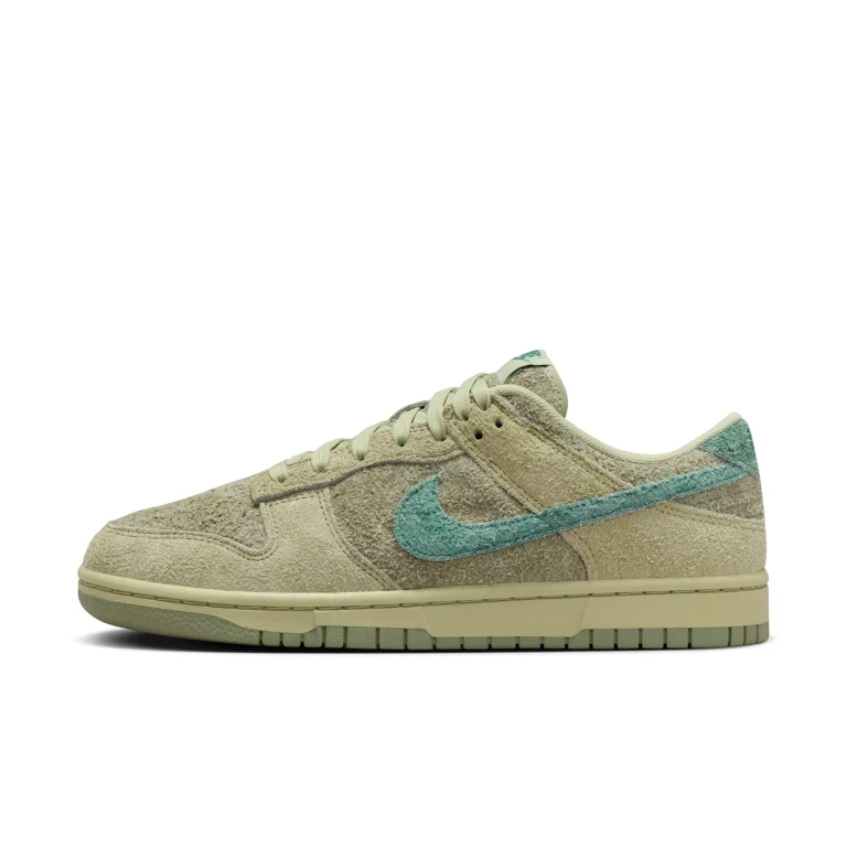 Women's W Dunk Low Sneakers