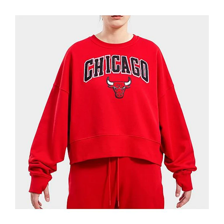 Pro Standard Women's Chicago Bulls NBA Classic Fleece Crewneck Sweatshirt in Red Size: XS