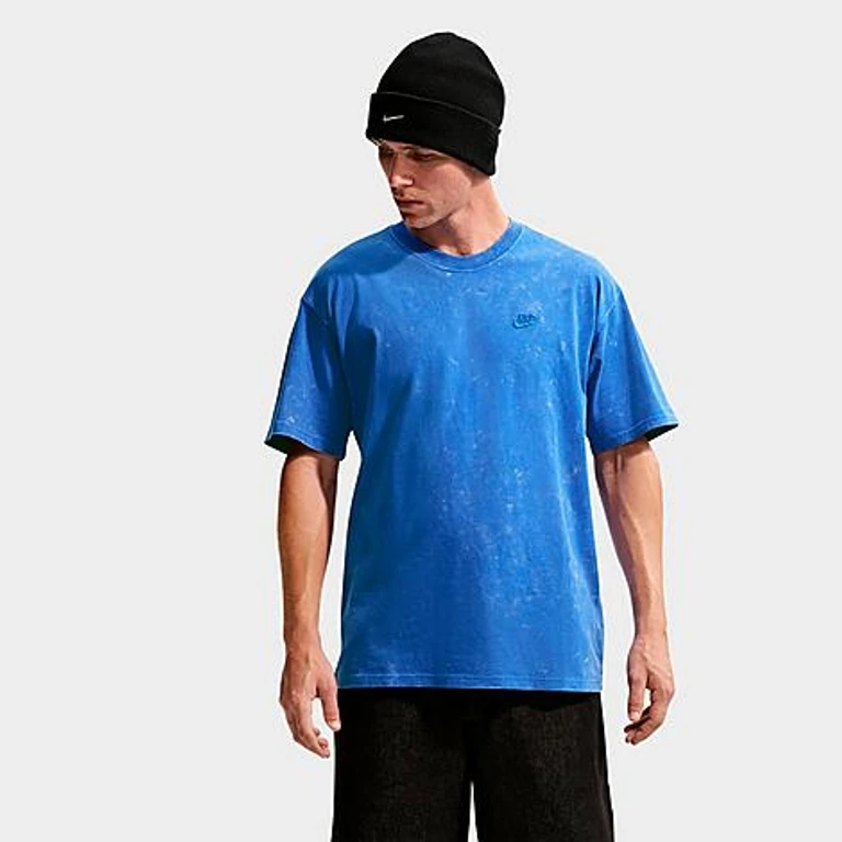 Nike Men's Sportswear Vintage-Washed T-Shirt in Game Royal/Game Royal Size: XS
