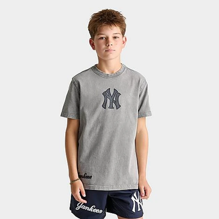 Pro Standard Big Kids New York Yankees MLB Washed Jewels T-Shirt in Washed Grey Size: Small