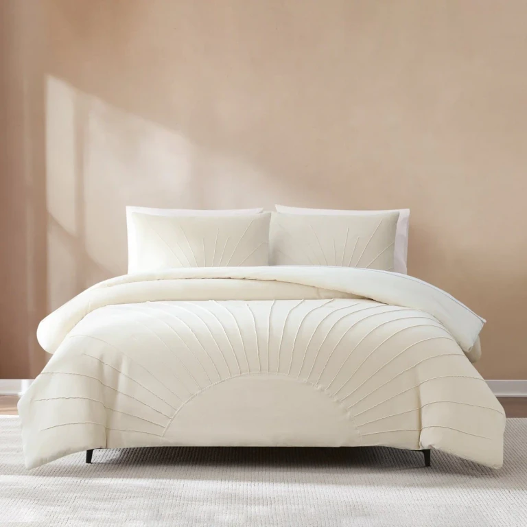 Solar Drift Velvet Comforter Set