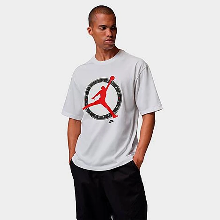 Jordan Men's Flight Club Logo T-Shirt in White/University Red Size: XS
