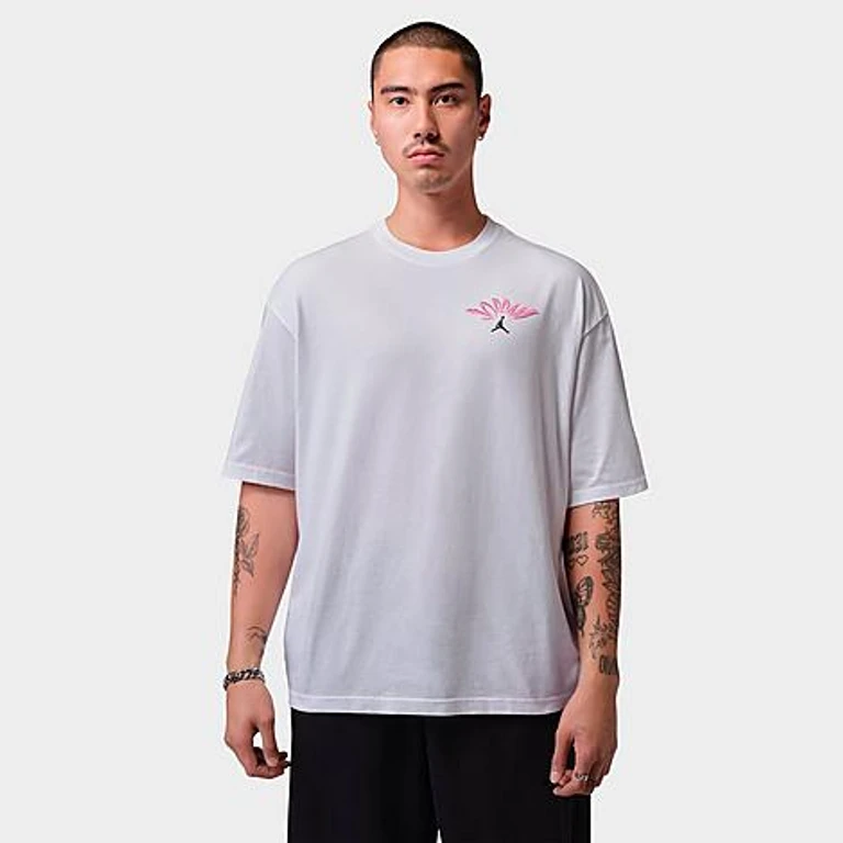Jordan Men's Flight Retro Illustration Graphic T-Shirt in White/Black Size: XS