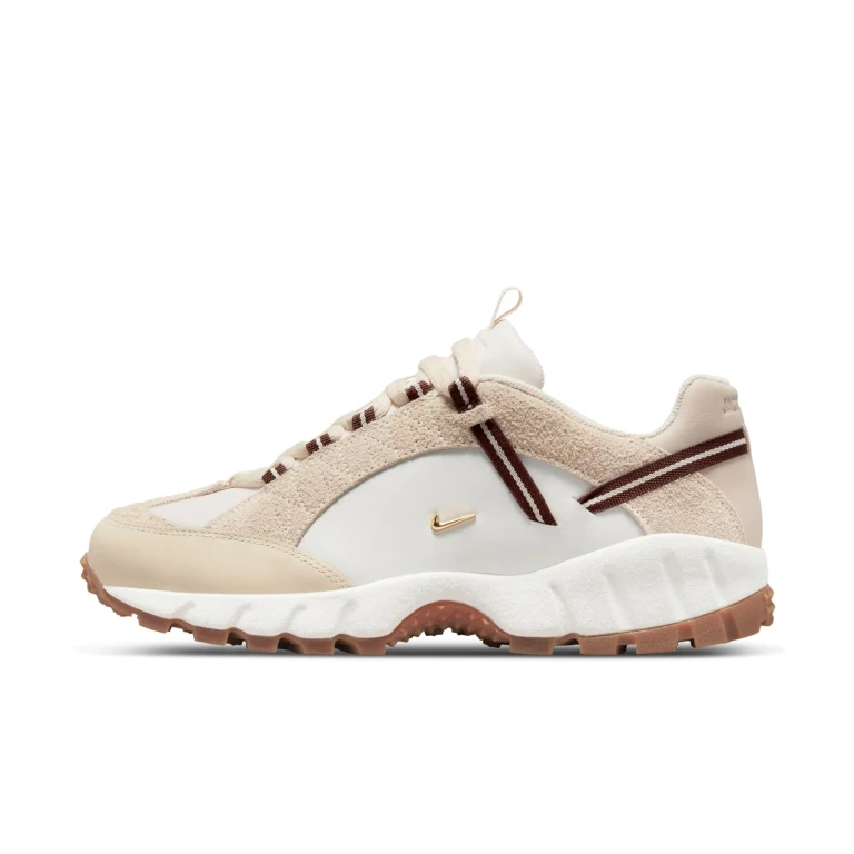 Women's Air Humara Lx 'Jacquemus Light Bone Gold' Sneakers