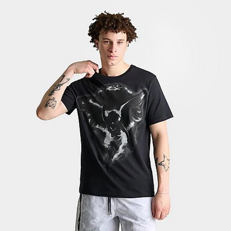 Nike Men's Sportswear Wreath Graphic T-Shirt in Black Size: Small