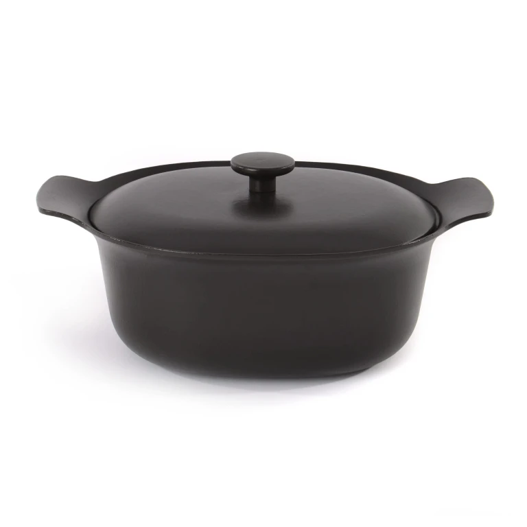 Ron Cast Iron 11" Dutch Oven 5.5qt. with Lid, Black