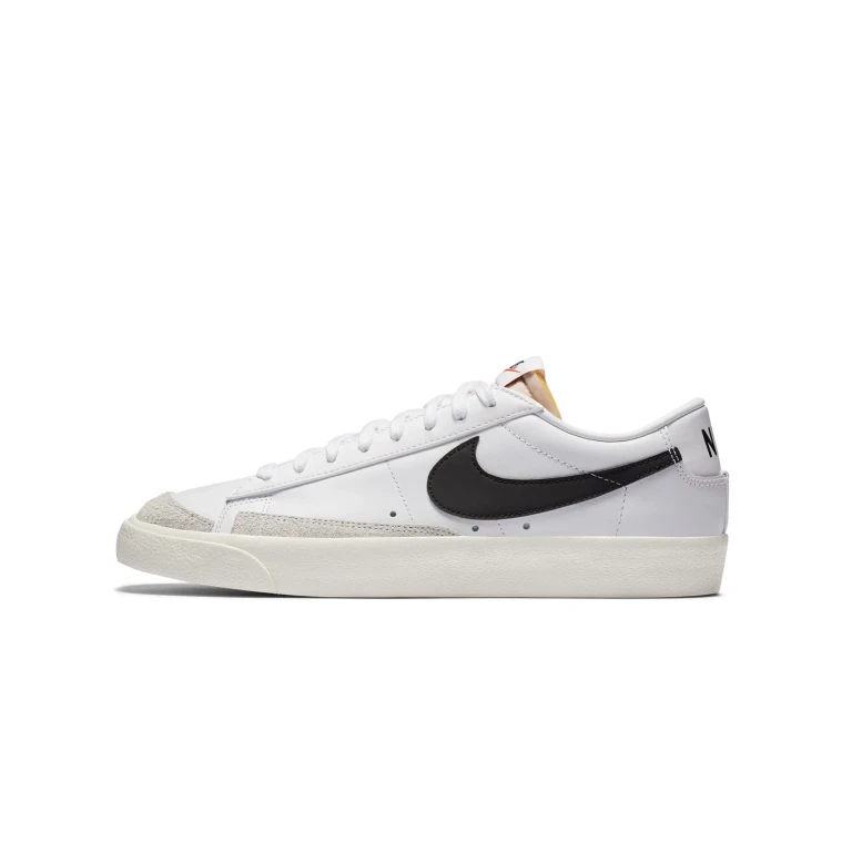 BLAZER LOW 77 VINTAGE Men Sneaker White Black