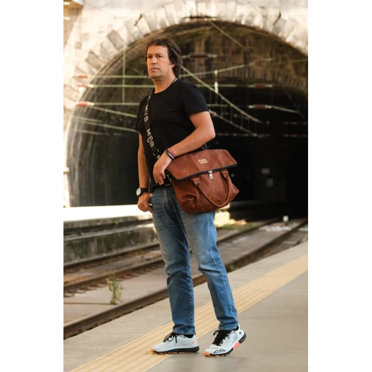 Versa Cork Messenger bag (EXE.31)
