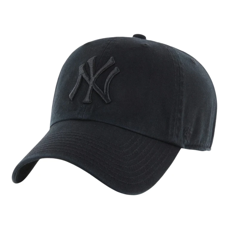 Clean Up New York Yankees Strapback Hat - Black Adjustable Cap