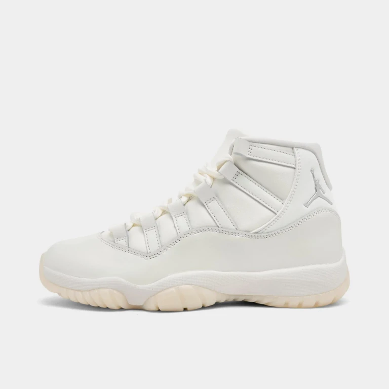 [ar0715-110] Womens Air Jordan Retro 11 'pearl'