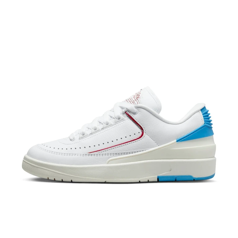 Women's Retro 2 Low 'Nc To Chi' Sneakers