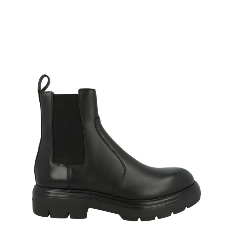 Dollie Chelsea Boots