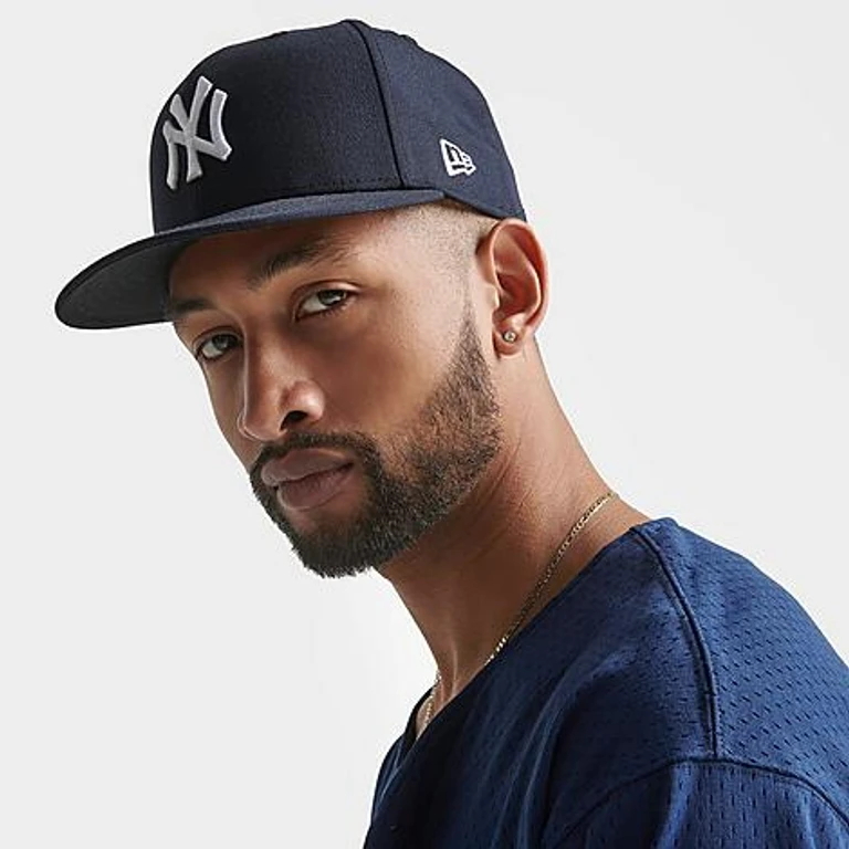 New Era Men's New York Yankees MLB Navy 59FIFTY Fitted Hat in Navy/White Size: 7