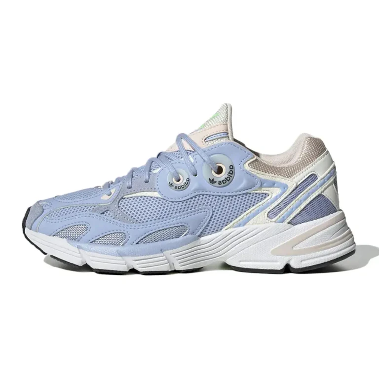 Women's Astir W Sneakers