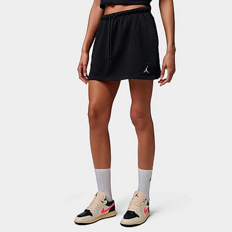 Nike Women's Jordan Brooklyn Fleece Skirt in Black/White Size: XS