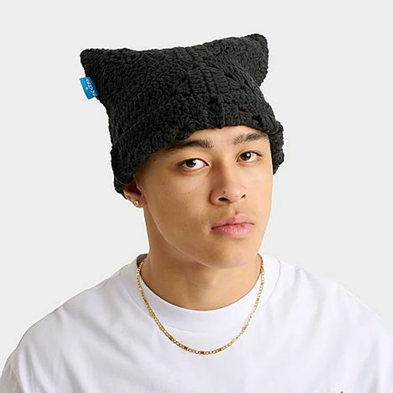 Arkyve Crochet Cat Hat in Black