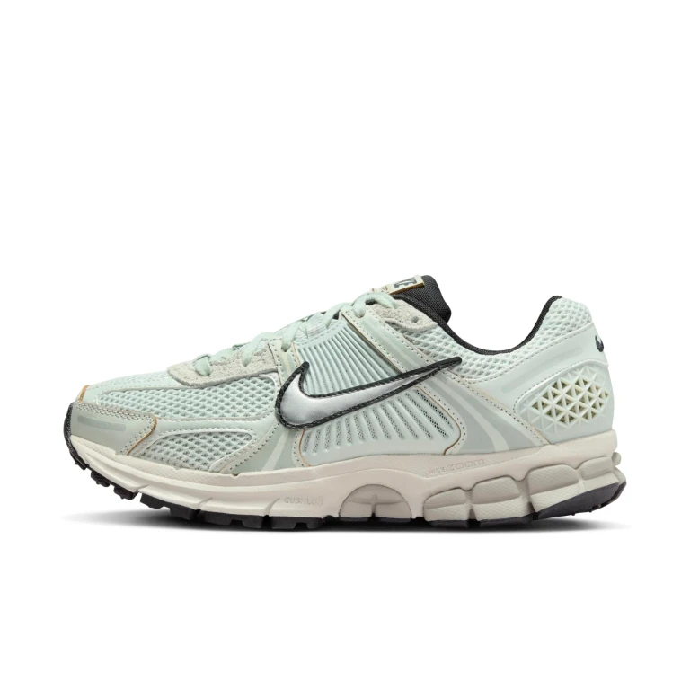 Women's Zoom Vomero 5 Sneakers