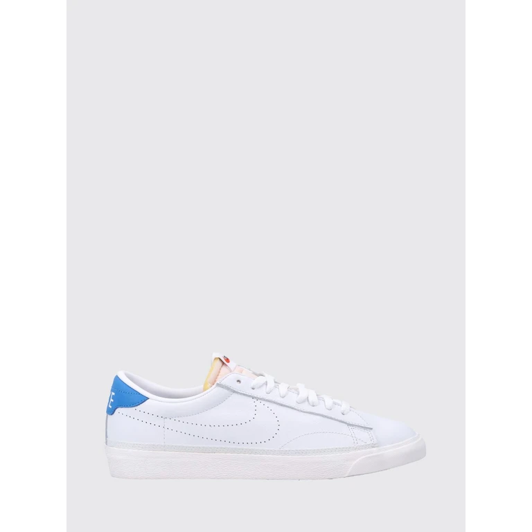 Tennis Classic AC Smooth Leather Trainers with Perforated Swoosh (IO1738100)