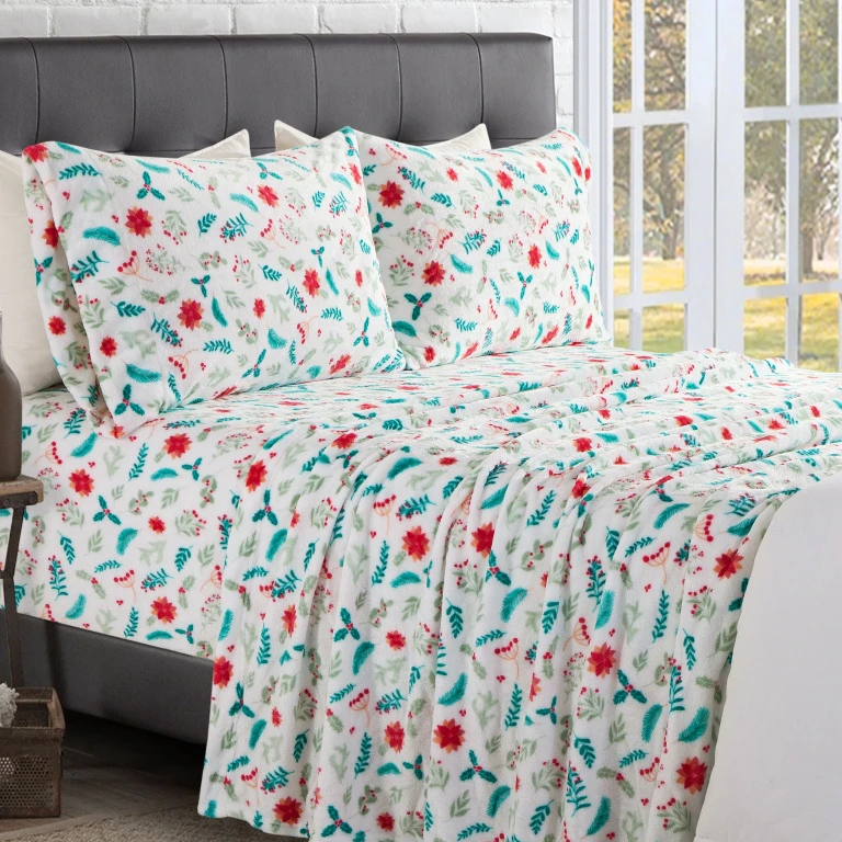 4-Piece Holiday Christmas Velvet Plush Flannel Sheet Set