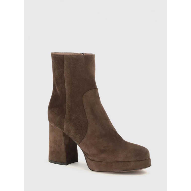 Boots Woman color Brown (S0NF1DHU0TO)