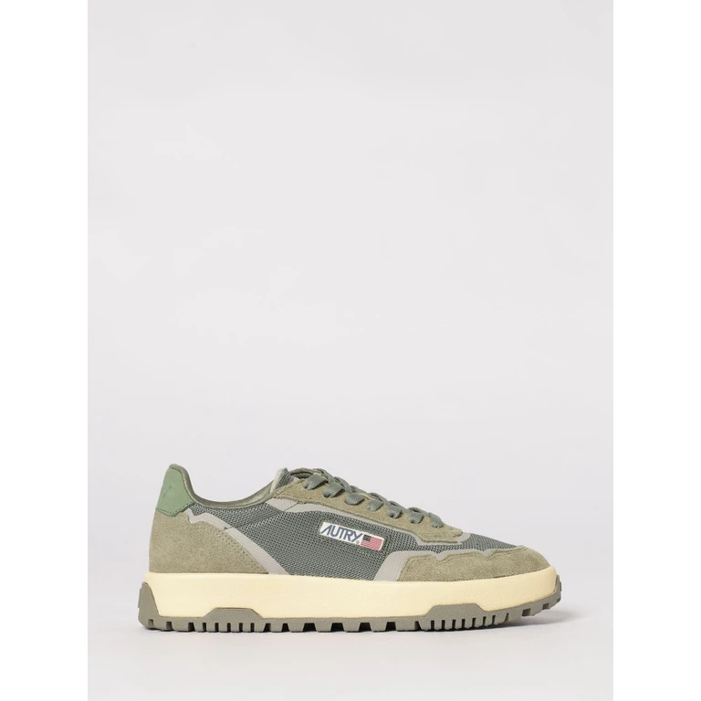 grüne Sneaker