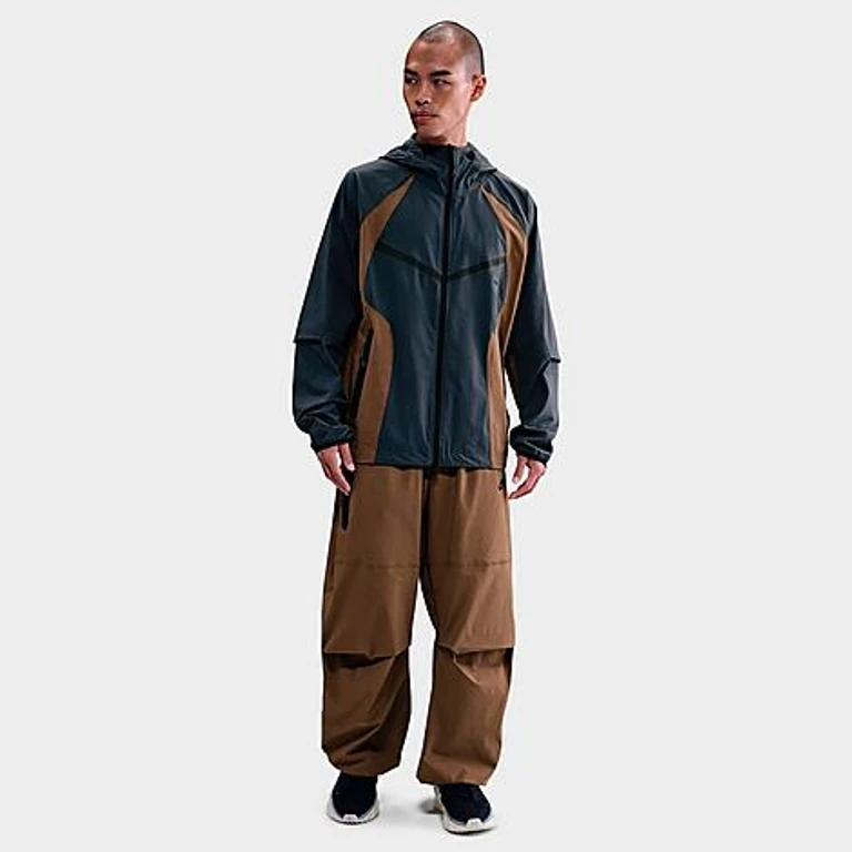 Nike Men's Tech Woven Oversized Pants in Mosswood Brown/Mosswood Brown/Black Size: XS