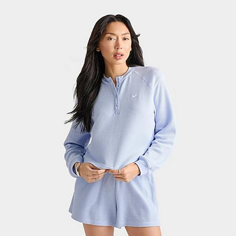 Nike Women's Sportswear Chill Waffle Oversized Long-Sleeve Henley Top in Hydrogen Blue/Sail Size: XS