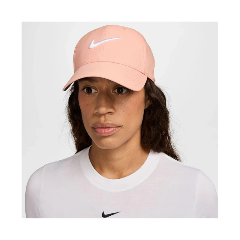 Dri-Fit Club Structured Swoosh Cap