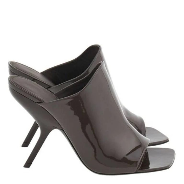 Ferragamo Era X5 Patent Leather Mules, Size 7 C (01G360 766382)
