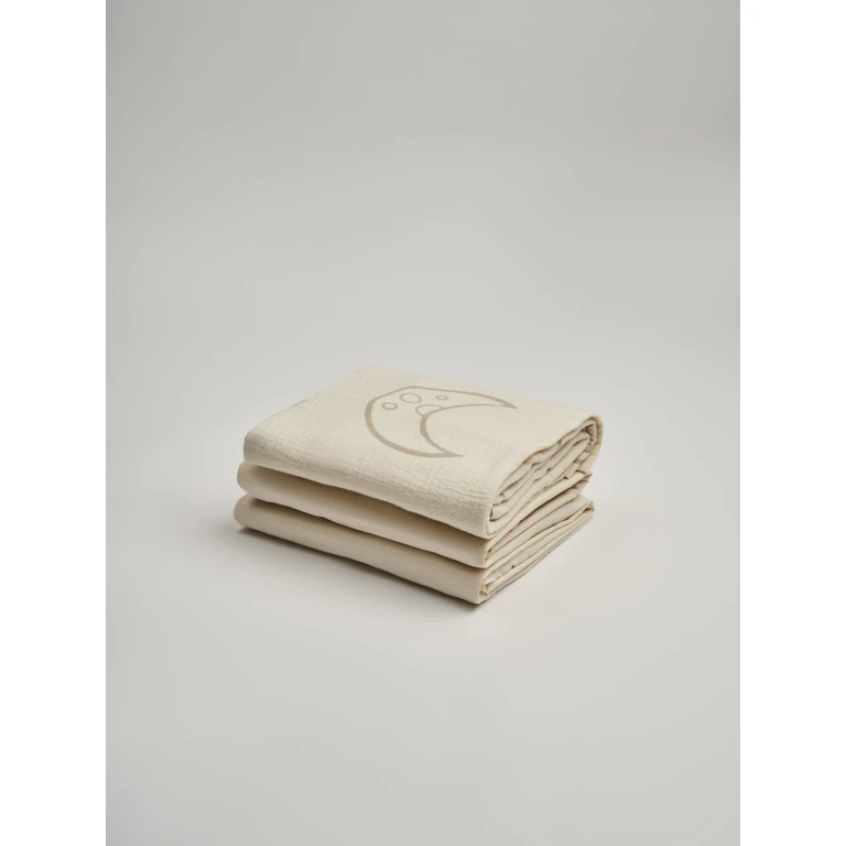 Organic and Fairtrade Cotton Crib Sheet and Muslin Wrap Set