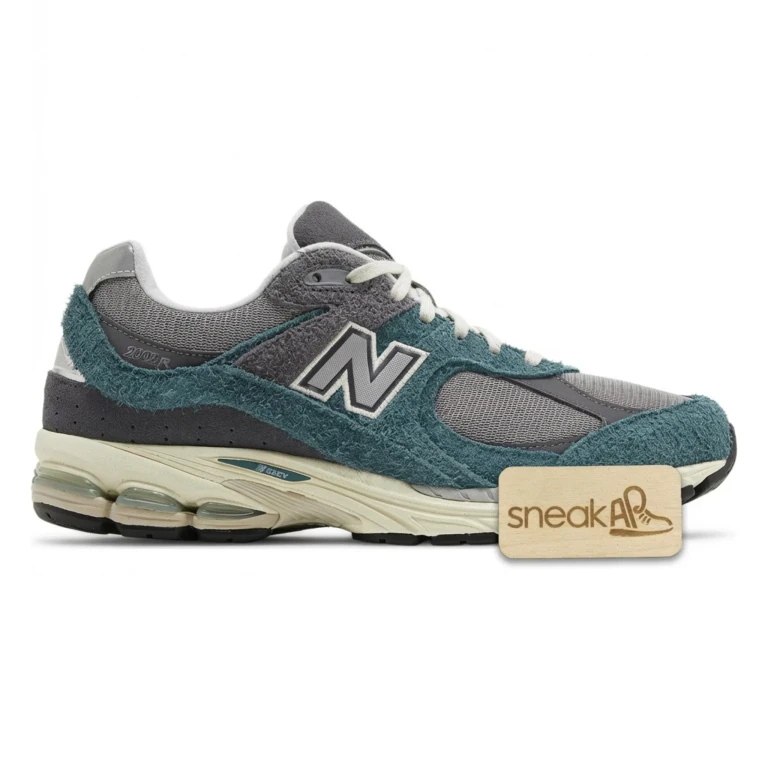 Men's 2002R 'New Spruce Magnet' Sneakers