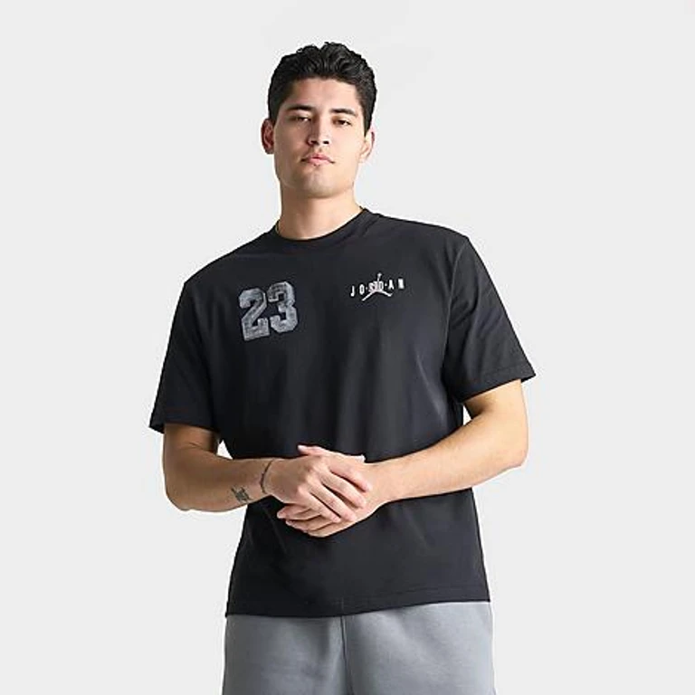 Jordan Men's Varsity 23 T-Shirt in Black/White Size: Small